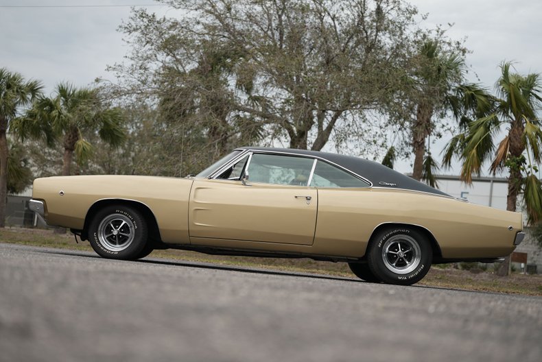 Unknown-Charger-1968-Medium-Gold-Gold-18
