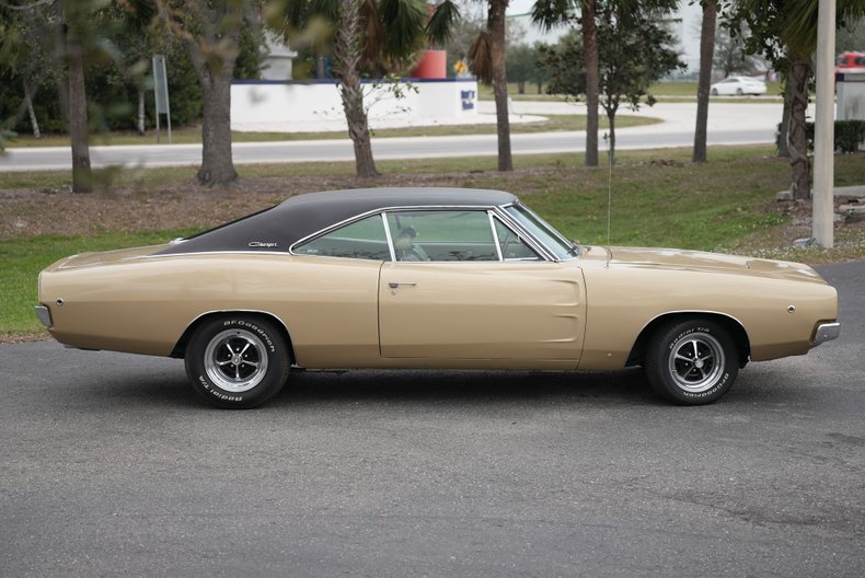 Unknown-Charger-1968-Medium-Gold-Gold-34