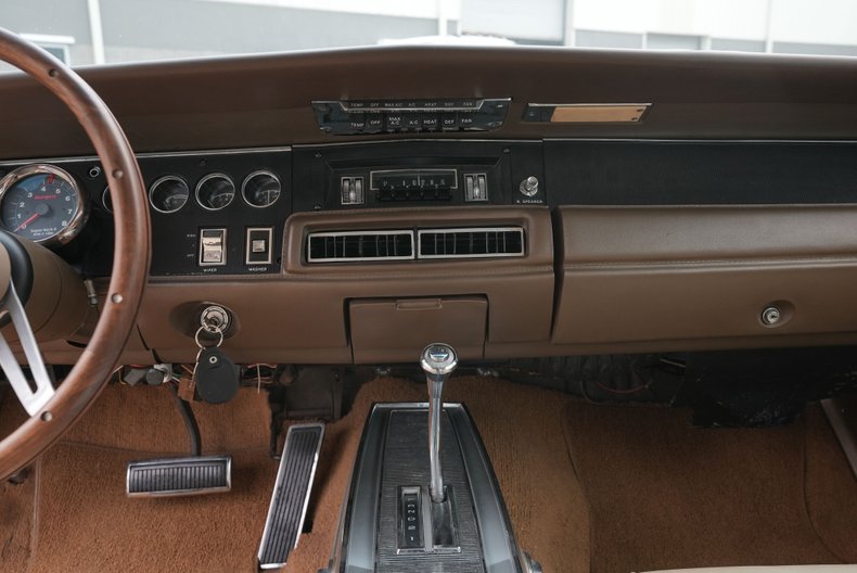 Unknown-Charger-1968-Medium-Gold-Gold-9