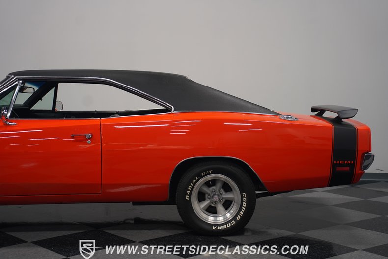 Unknown-Charger-1969-Hemi-Orange-Black-11