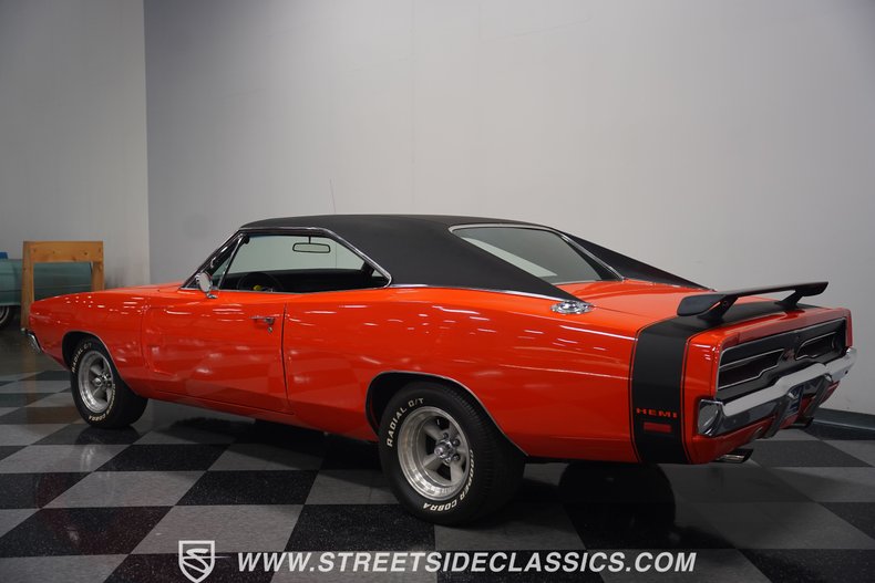 Unknown-Charger-1969-Hemi-Orange-Black-27
