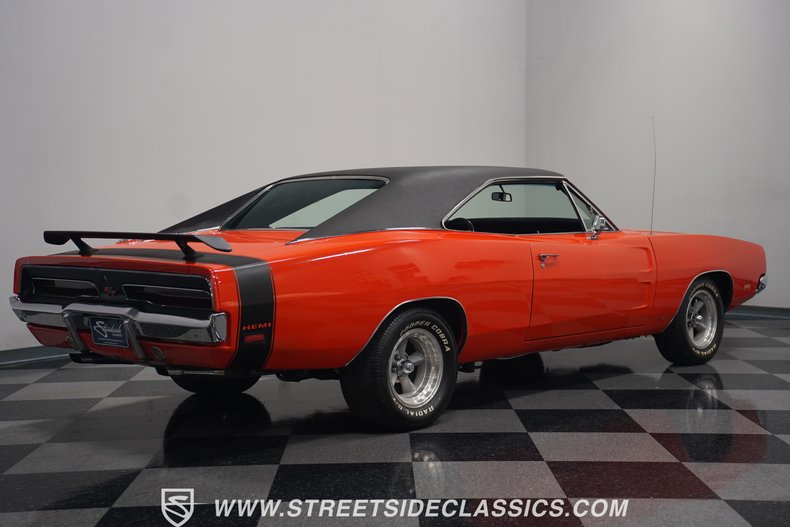 Unknown-Charger-1969-Hemi-Orange-Black-31