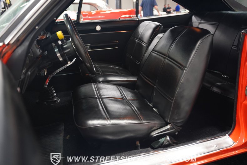 Unknown-Charger-1969-Hemi-Orange-Black-45