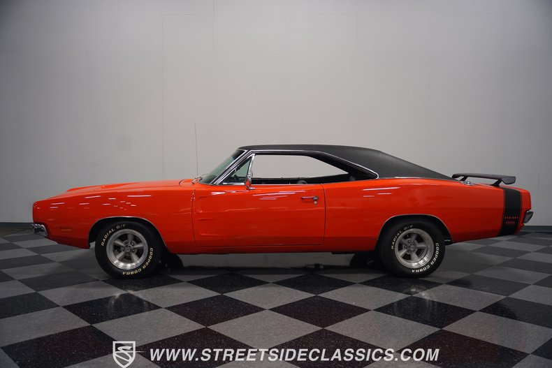 Unknown-Charger-1969-Hemi-Orange-Black-7
