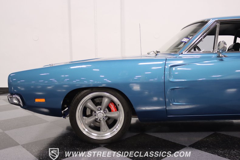 Unknown-Charger-1969-Light-Blue-Metallic-Black-32