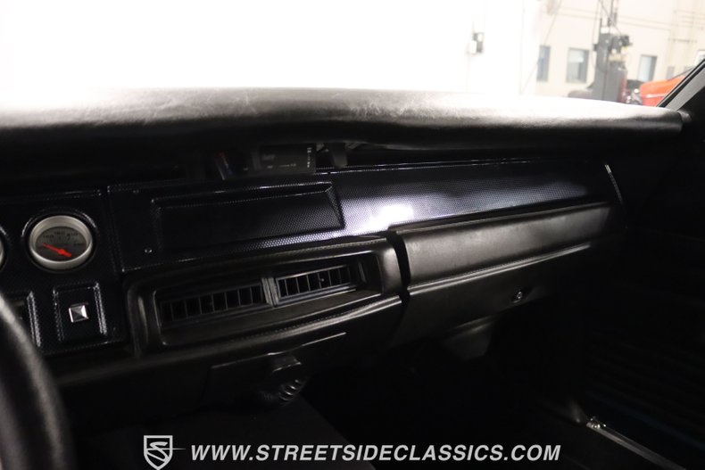 Unknown-Charger-1969-Light-Blue-Metallic-Black-46