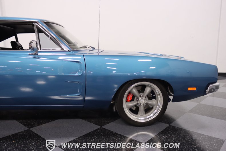 Unknown-Charger-1969-Light-Blue-Metallic-Black-5