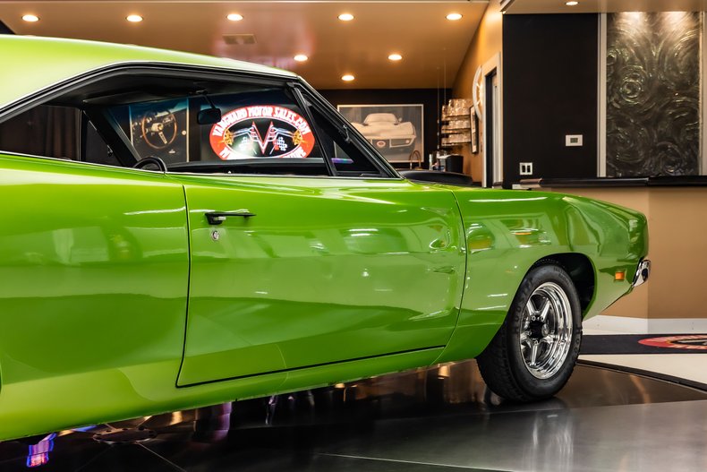 Unknown-Charger-1969-Snakeskin-Green-Black-44
