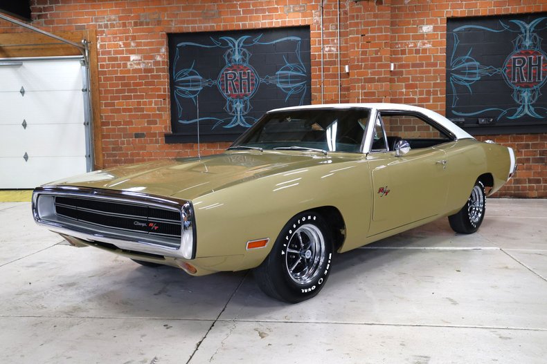 Unknown-Charger-1970-Gold-Black-1