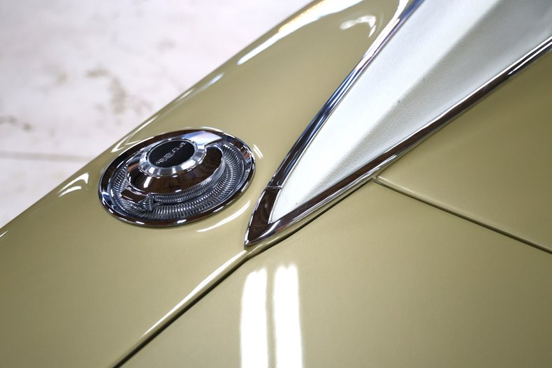 Unknown-Charger-1970-Gold-Black-10