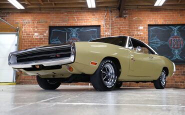 Unknown-Charger-1970-Gold-Black-2