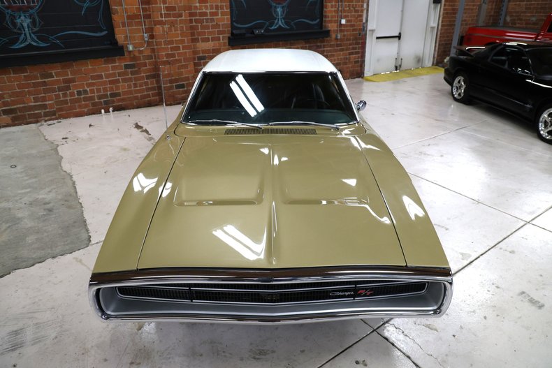 Unknown-Charger-1970-Gold-Black-3