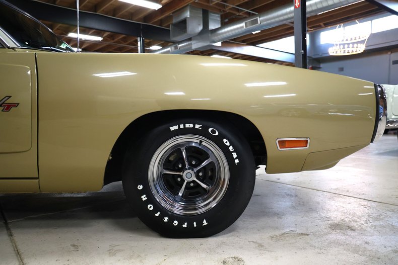 Unknown-Charger-1970-Gold-Black-32