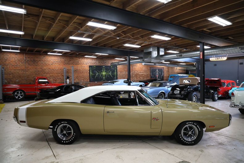 Unknown-Charger-1970-Gold-Black-42