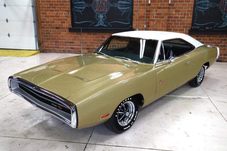 Unknown-Charger-1970-Gold-Black