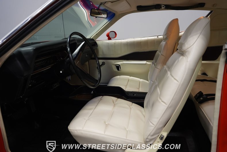 Unknown-Charger-1972-Hemi-Orange-Dover-White-1