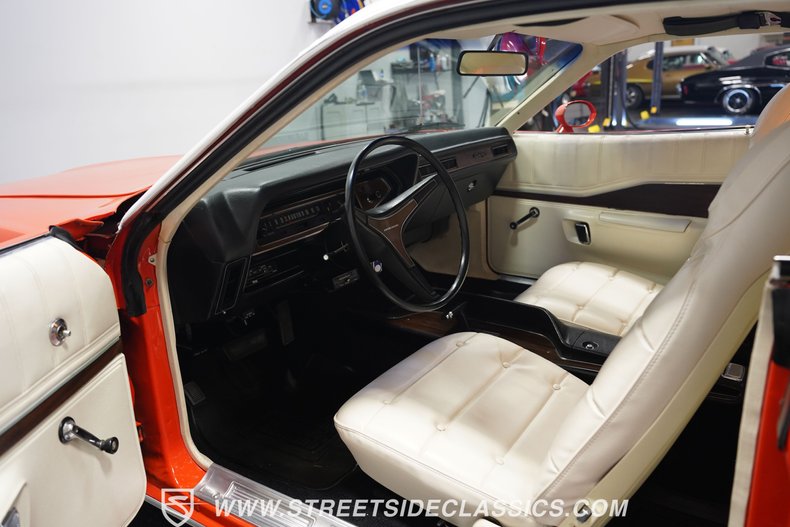 Unknown-Charger-1972-Hemi-Orange-Dover-White-11