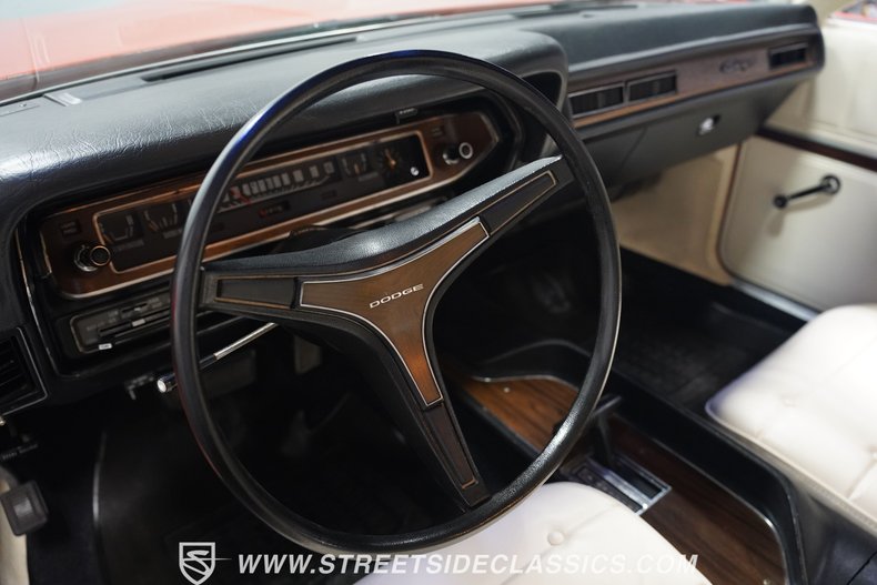 Unknown-Charger-1972-Hemi-Orange-Dover-White-13