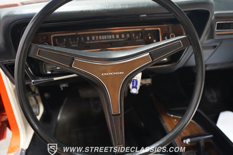 Unknown-Charger-1972-Hemi-Orange-Dover-White-14