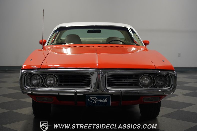 Unknown-Charger-1972-Hemi-Orange-Dover-White-3
