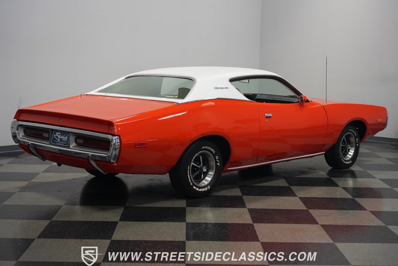 Unknown-Charger-1972-Hemi-Orange-Dover-White-39