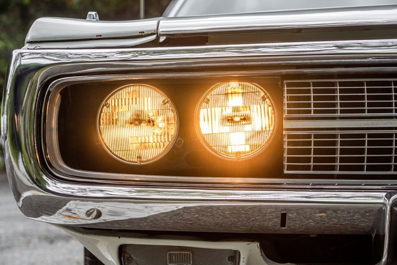 Unknown-Charger-1973-White-Black-28