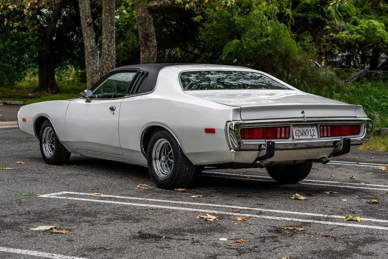 Unknown-Charger-1973-White-Black-4
