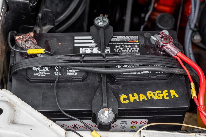 Unknown-Charger-1973-White-Black-49