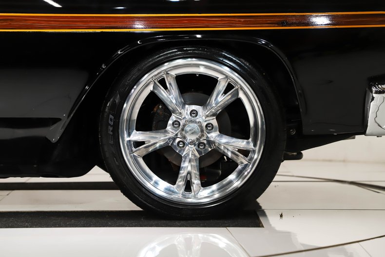 Unknown-Chevelle-1964-Ebony-Black-Saddle-31