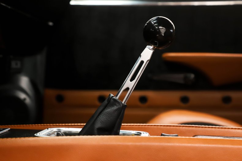 Unknown-Chevelle-1964-Ebony-Black-Saddle-35