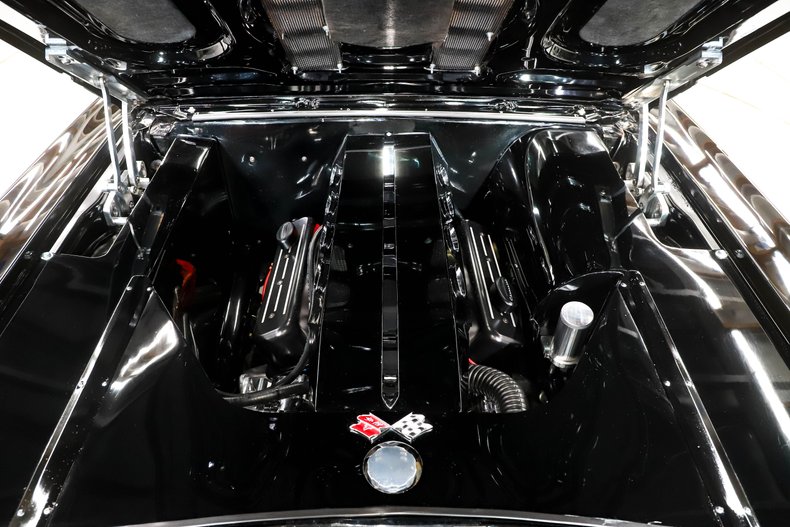 Unknown-Chevelle-1964-Ebony-Black-Saddle-5
