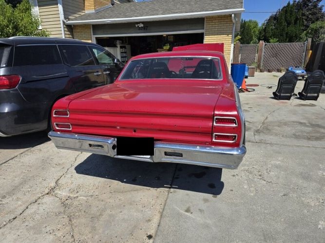 Unknown-Chevelle-1964-Red-Gray-3