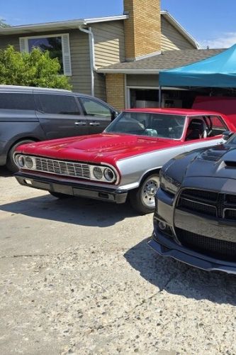 Unknown-Chevelle-1964-Red-Gray-5