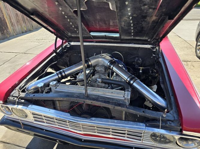 Unknown-Chevelle-1964-Red-Gray-6