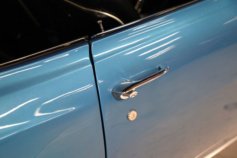 Unknown-Chevelle-1965-Blue-Metallic-Black-30