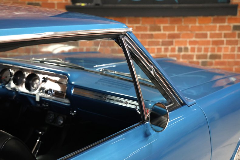 Unknown-Chevelle-1965-Blue-Metallic-Black-32