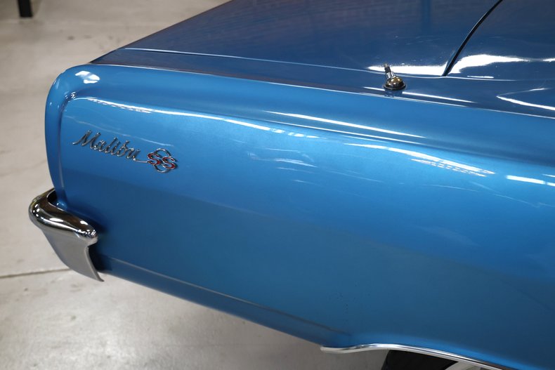 Unknown-Chevelle-1965-Blue-Metallic-Black-35