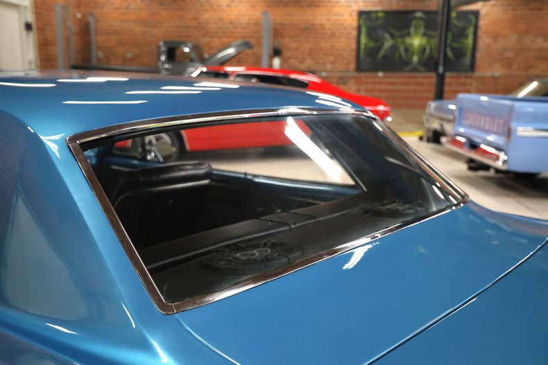 Unknown-Chevelle-1965-Blue-Metallic-Black-49