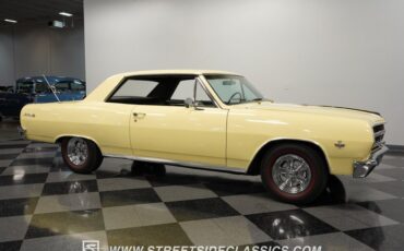Unknown-Chevelle-1965-Butternut-Yellow-Black-12