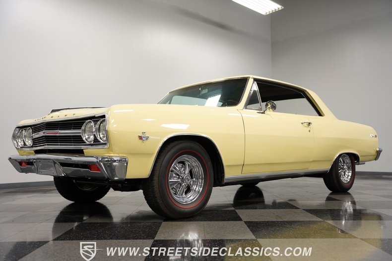 Unknown-Chevelle-1965-Butternut-Yellow-Black-18
