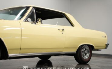 Unknown-Chevelle-1965-Butternut-Yellow-Black-19