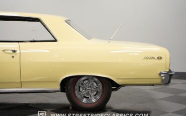 Unknown-Chevelle-1965-Butternut-Yellow-Black-21