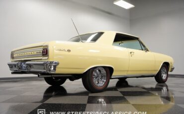 Unknown-Chevelle-1965-Butternut-Yellow-Black-24