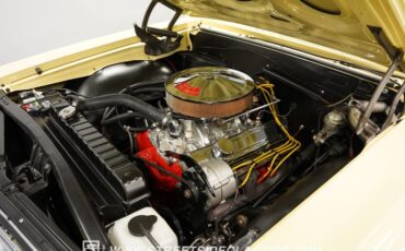 Unknown-Chevelle-1965-Butternut-Yellow-Black-29