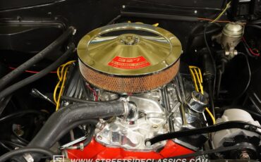 Unknown-Chevelle-1965-Butternut-Yellow-Black-30