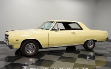 Unknown-Chevelle-1965-Butternut-Yellow-Black-4