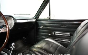 Unknown-Chevelle-1965-Butternut-Yellow-Black-42