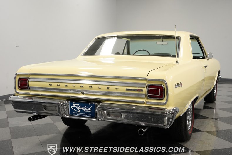 Unknown-Chevelle-1965-Butternut-Yellow-Black-47