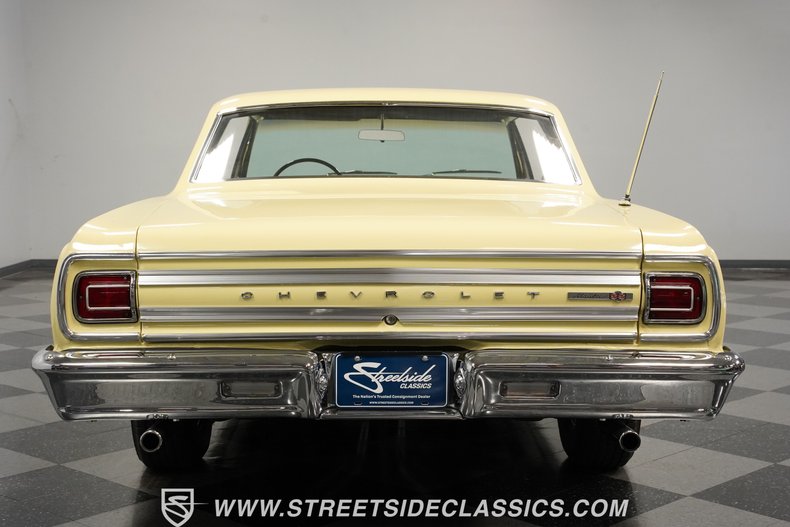 Unknown-Chevelle-1965-Butternut-Yellow-Black-8