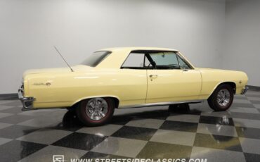 Unknown-Chevelle-1965-Butternut-Yellow-Black-9